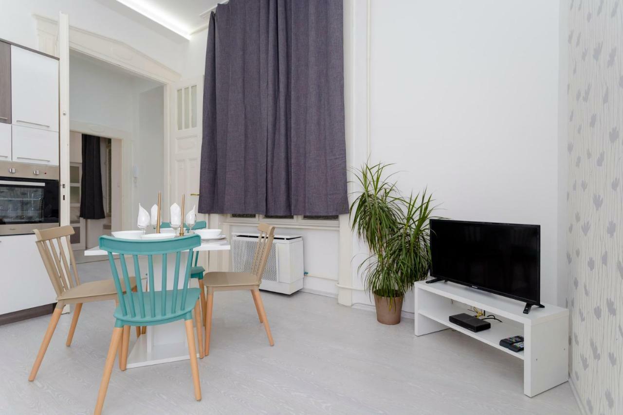 Boutique Residence Jokai - Apartment In The City Center Budapest Ngoại thất bức ảnh